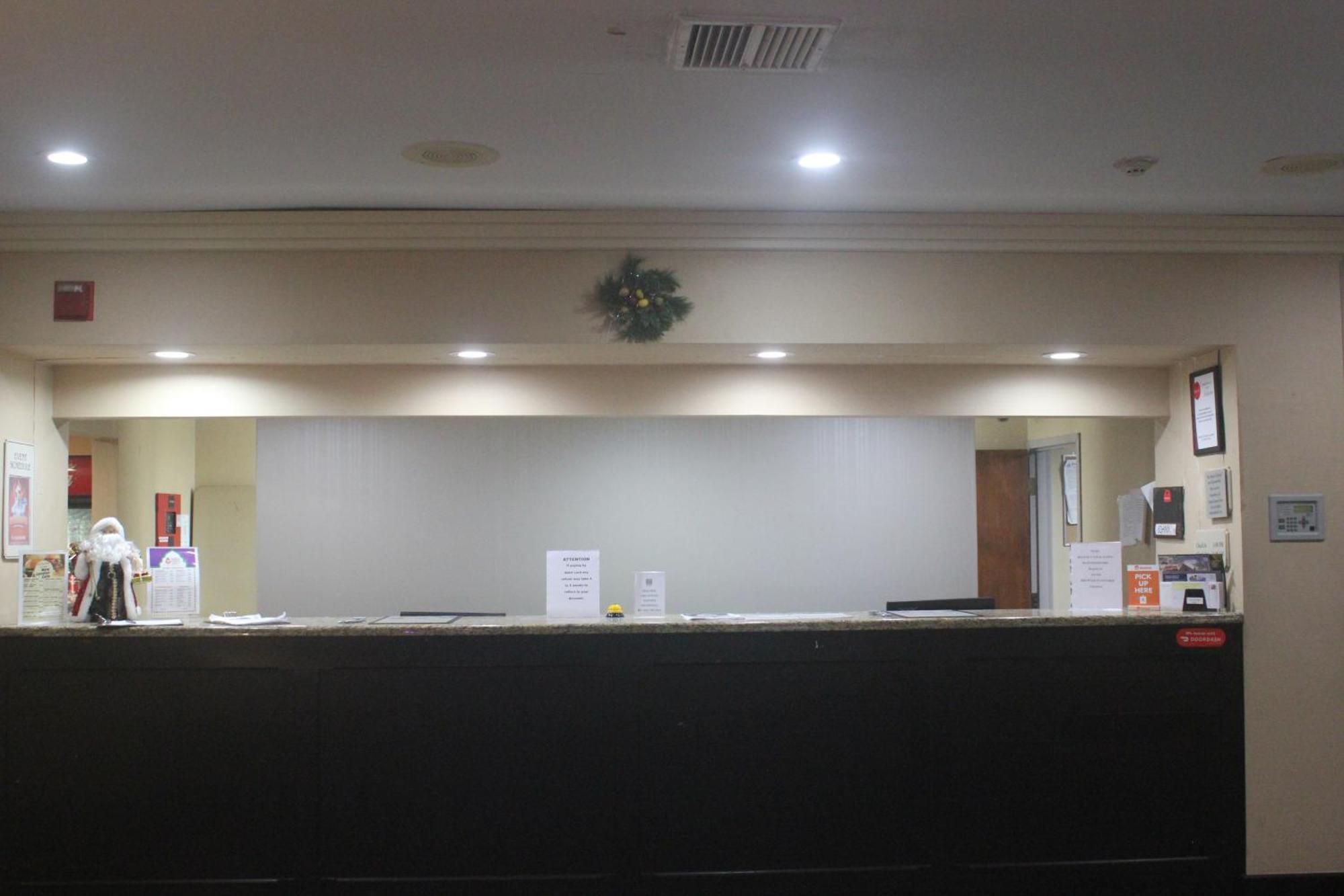 Regency Inn & Suites New London Mystic Bagian luar foto