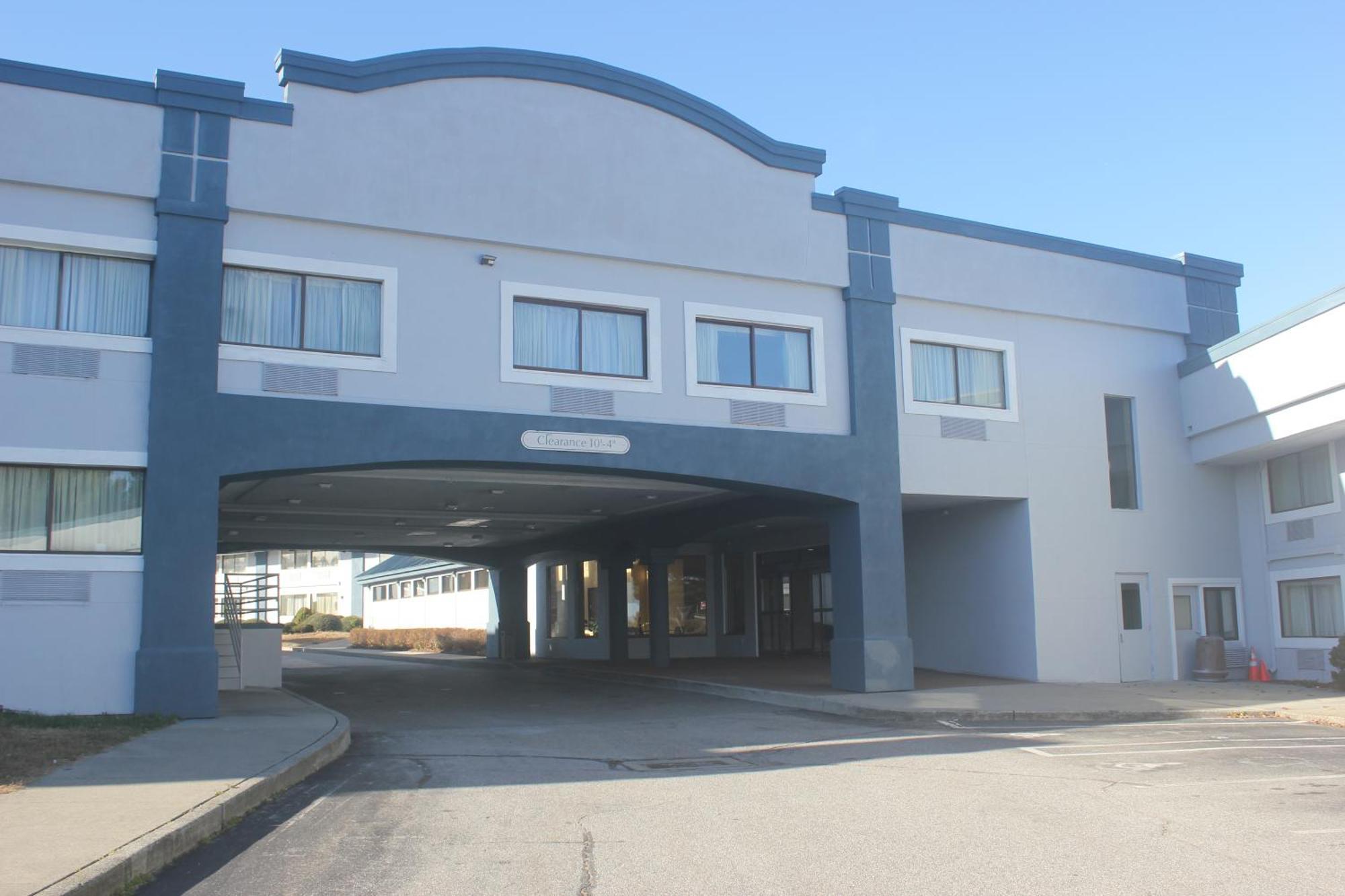 Regency Inn & Suites New London Mystic Bagian luar foto